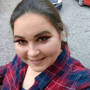 Meet your Posher, Christy